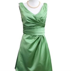Formal Satin Green V-neck Sleeveless Midi Dress